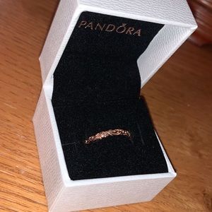 Pandora regal band ring